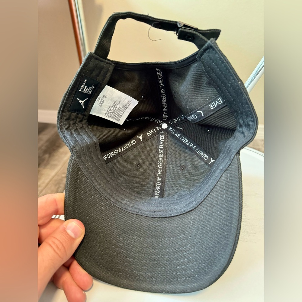 Air Jordan Kids Rise Black Logo Adjustable Baseball Cap. Size 8-20. NWT - Picture 6 of 7